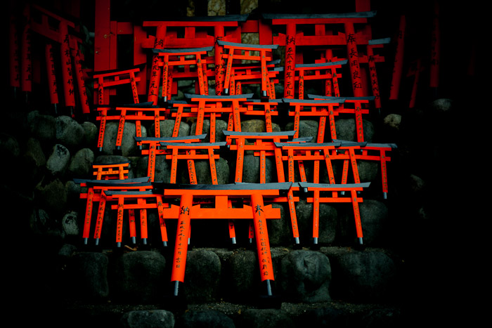 tori-gates-fushimi-inari-shrine-kyoto-8