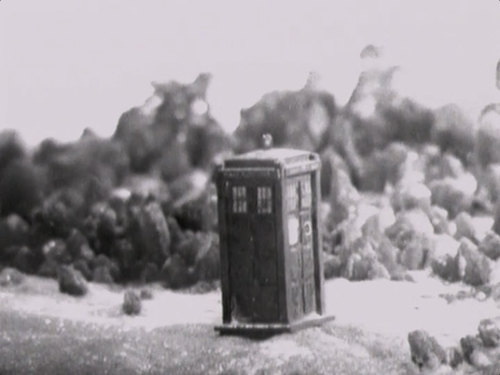Classic-Doctor-Who-Screenshot-TARDIS.jpg