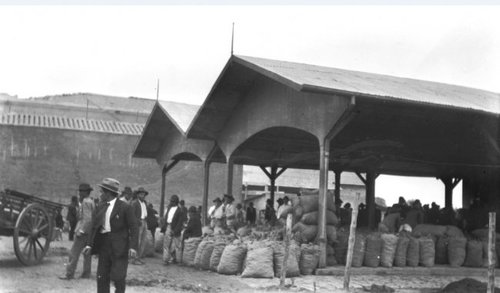Antigo mercado dos caipiras, anos 1910 / Família Goldschmidt