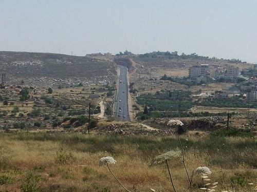 Highway 60 in Judea and Samaria. Credit: Wikimedia Commons.