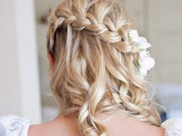 wedding hair braid and flower