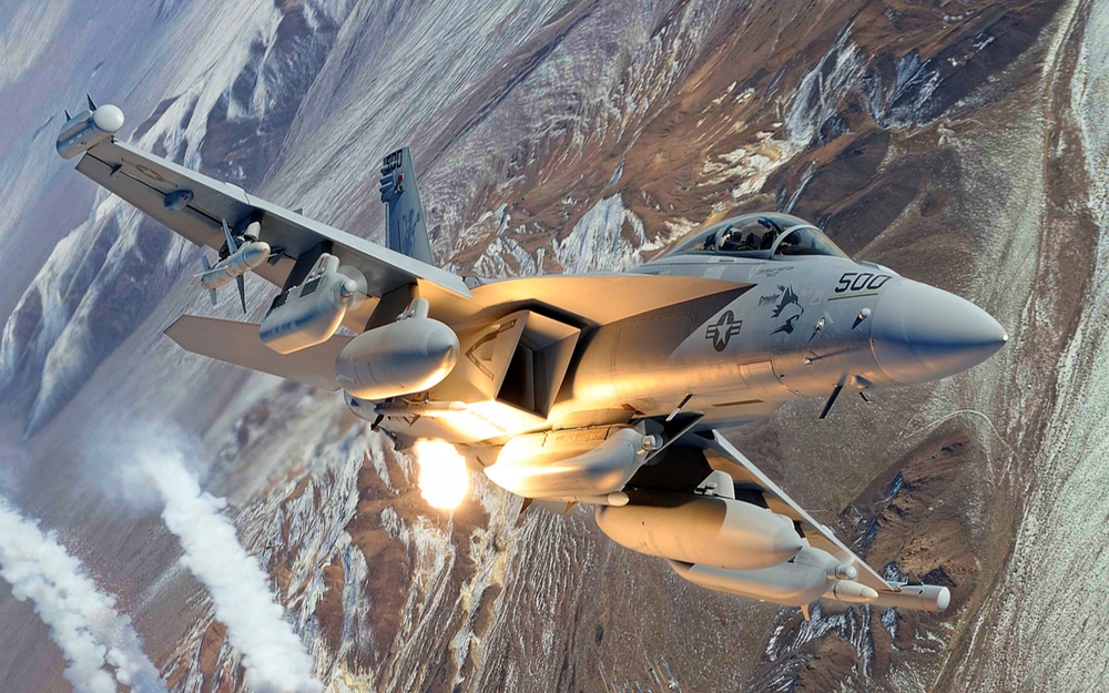 Vídeo: Boeing EA-18G Growler – Caça especializado  (EW – Eletronic Warfar):  Supressão de defesas aéreas inimigas