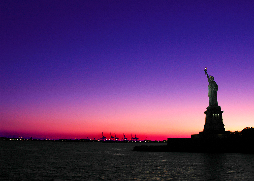 NY sunset_statue liberty