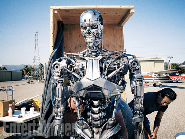 first-official-look-at-arnold-schwarzenneger-in-terminator-genisys1