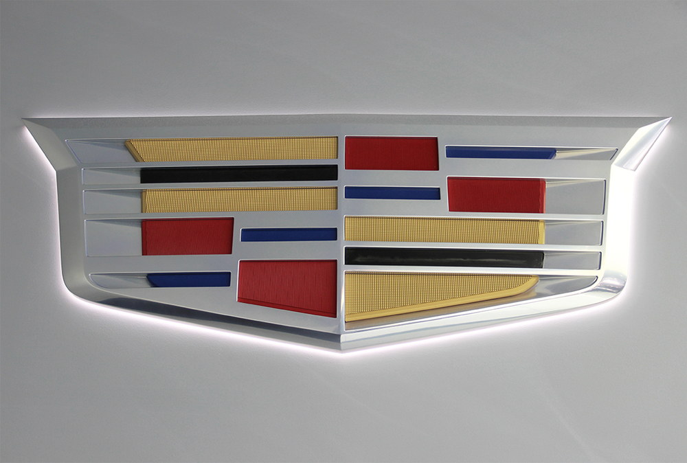 Switching Gears: Cadillac unveils sleek new logo at NAIAS — KNSTRCT