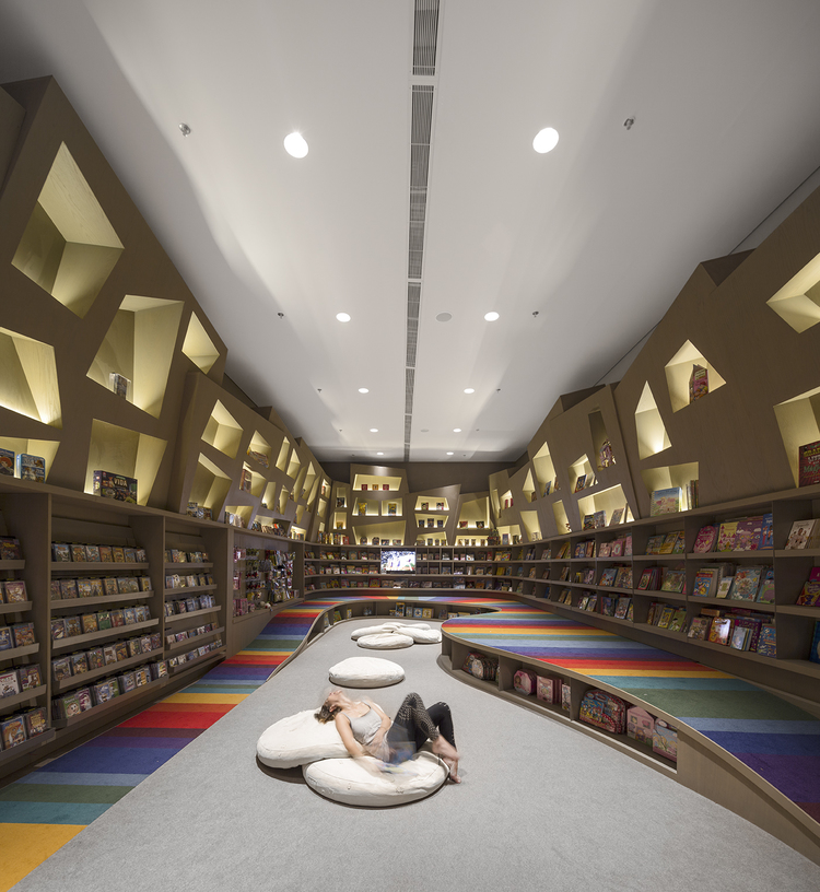 Saraiva Bookstore Livraria Sao Paulo by Arthur Casas Architects 