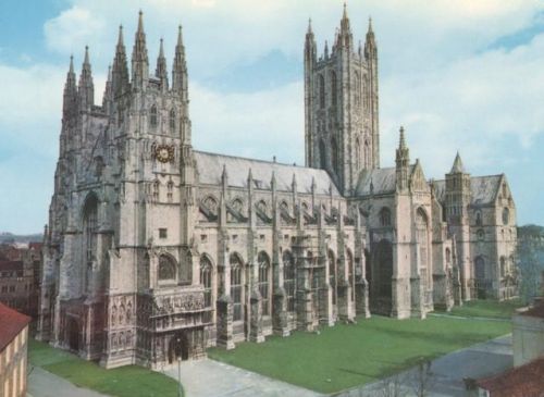 canterbury cathedral 01
