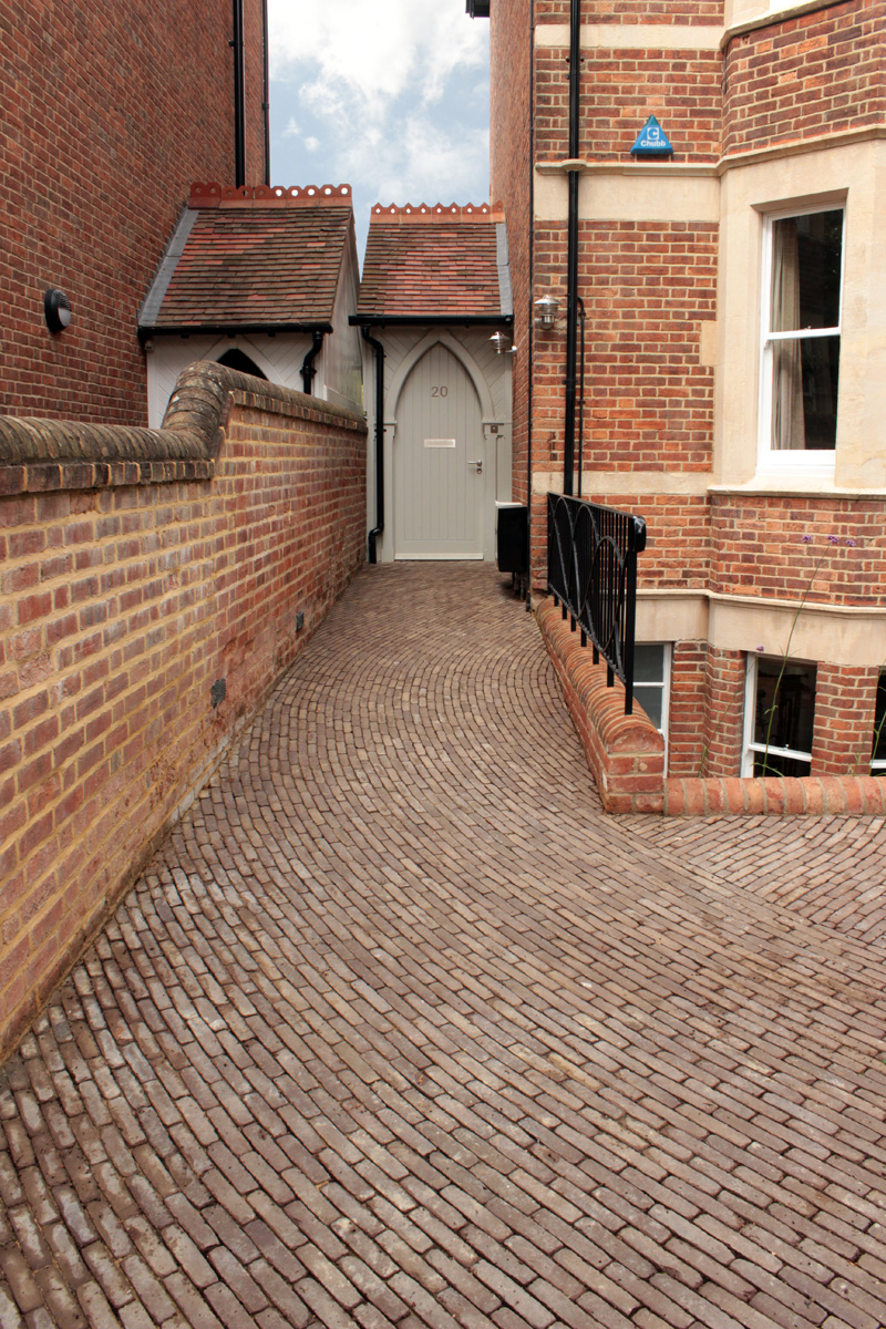 curved_clay_pavers_porch_extension_rogue_designs_oxford_2