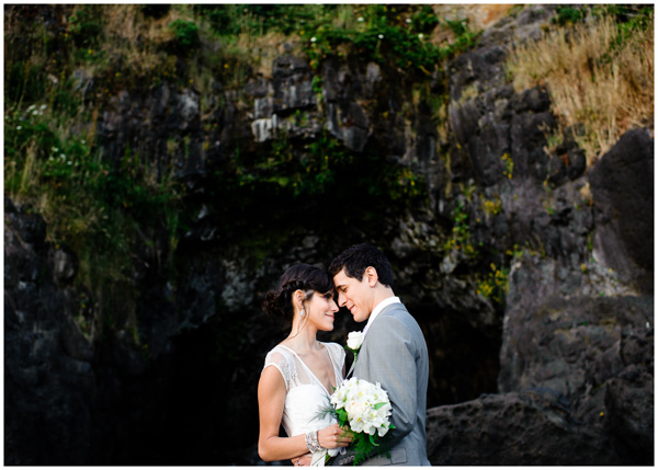 bride and groom oregon coastline