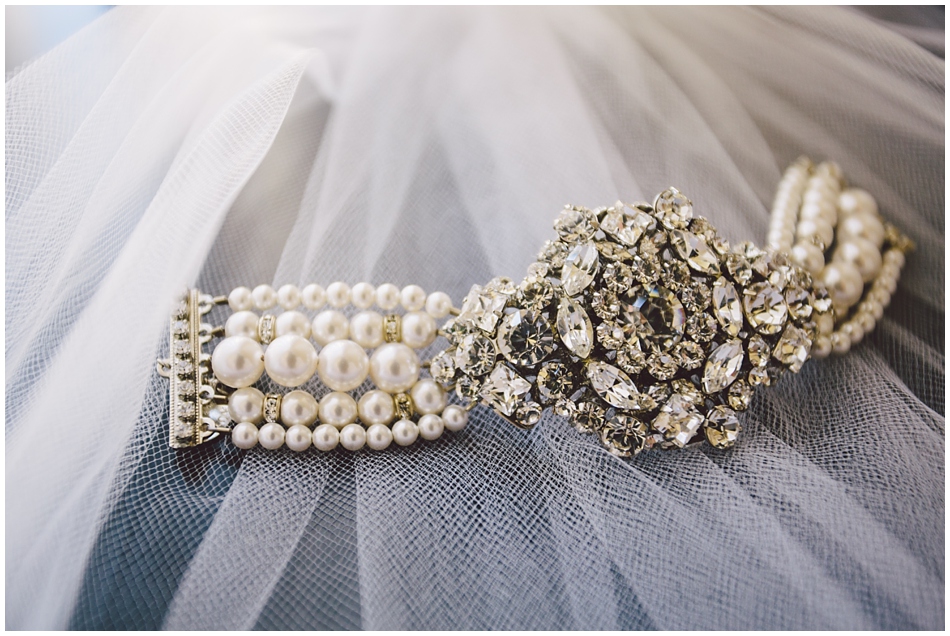 wedding jewelry, bracelet and veil