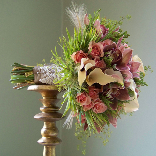 bouquet with antique gold stem wrap