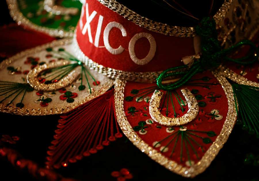 Sombrero mexicano vermelho 