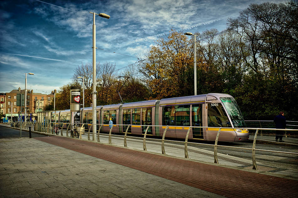 Luas at Stephen's Green