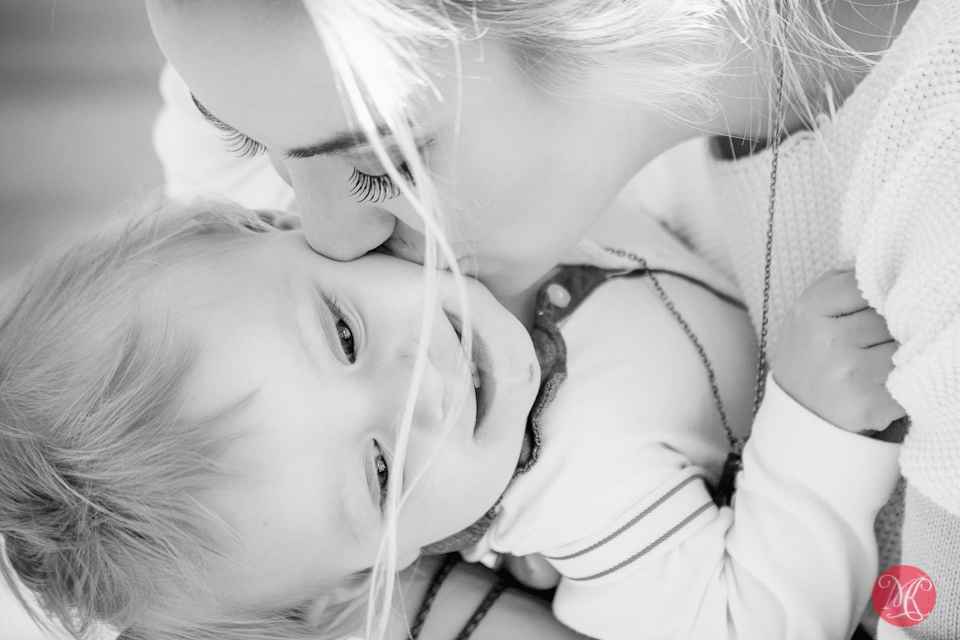 mother son kiss family photographer edmonton