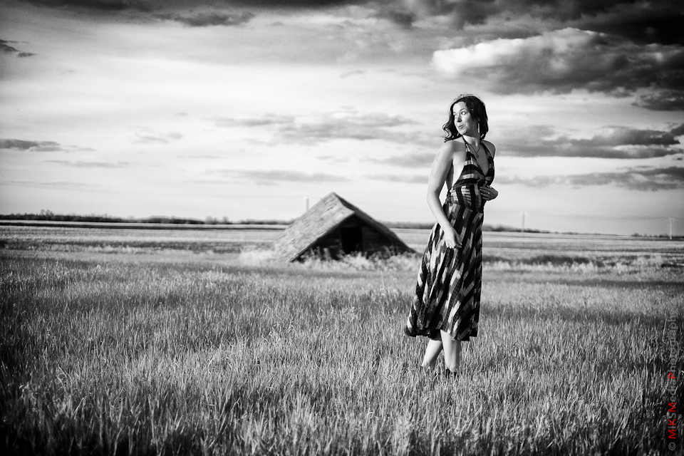 farm field woman lifestyle photography