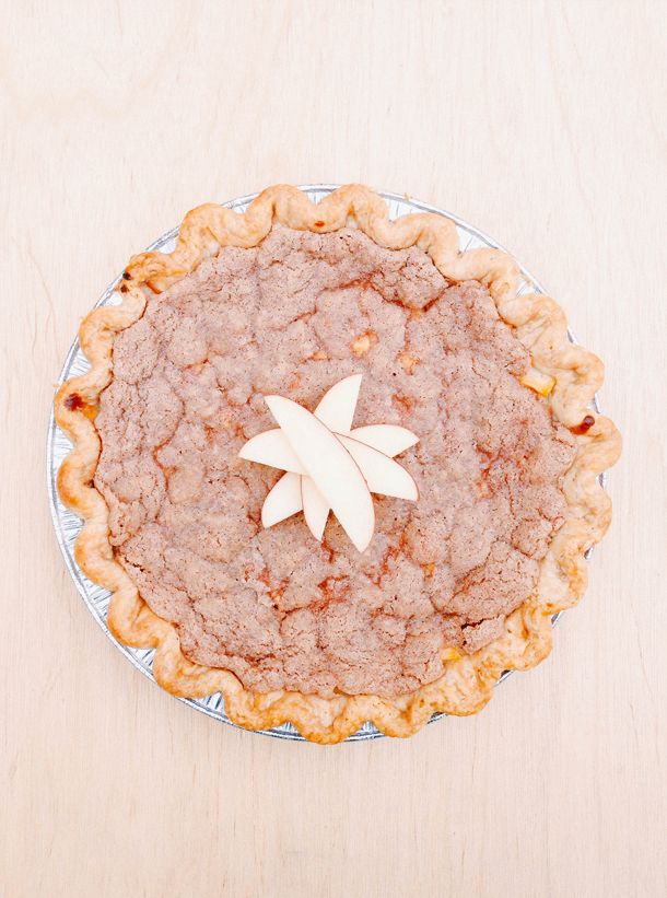 Sour Cream Apple Pie / Bourbon and Goose