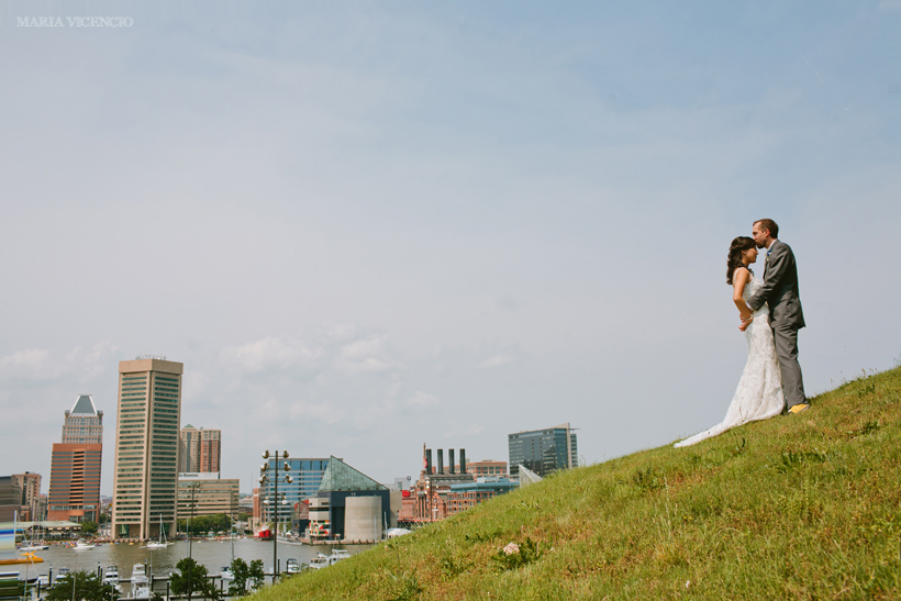 Wedding photography at Federal Hill Park by Maria Vicencio Photography
