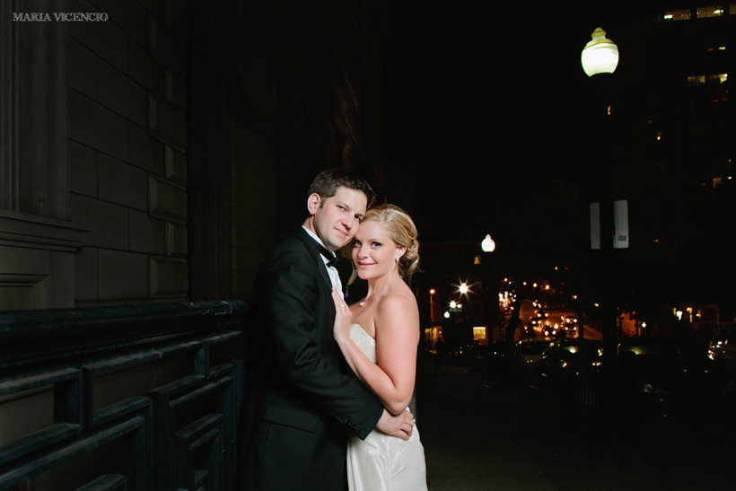 Wedding photography at Peabody Library by Maria Vicencio Photography
