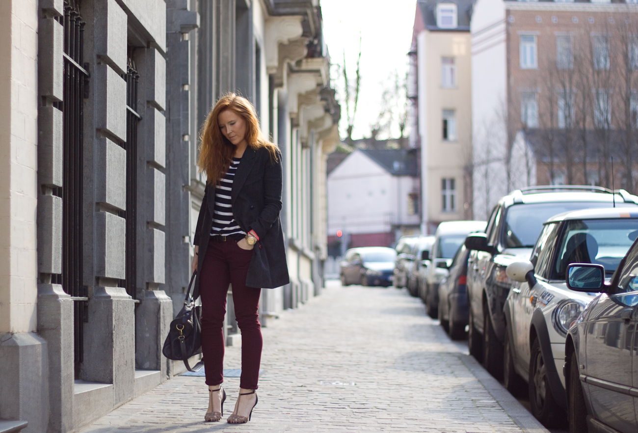 Mango burgundy jeans — The FashionCloud
