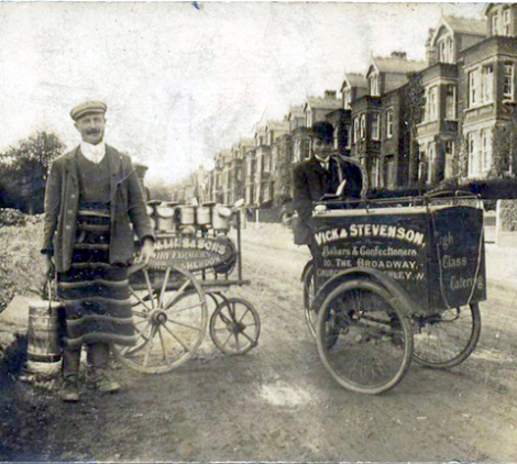 Panadero y lechero en Londres a principios del siglo XX