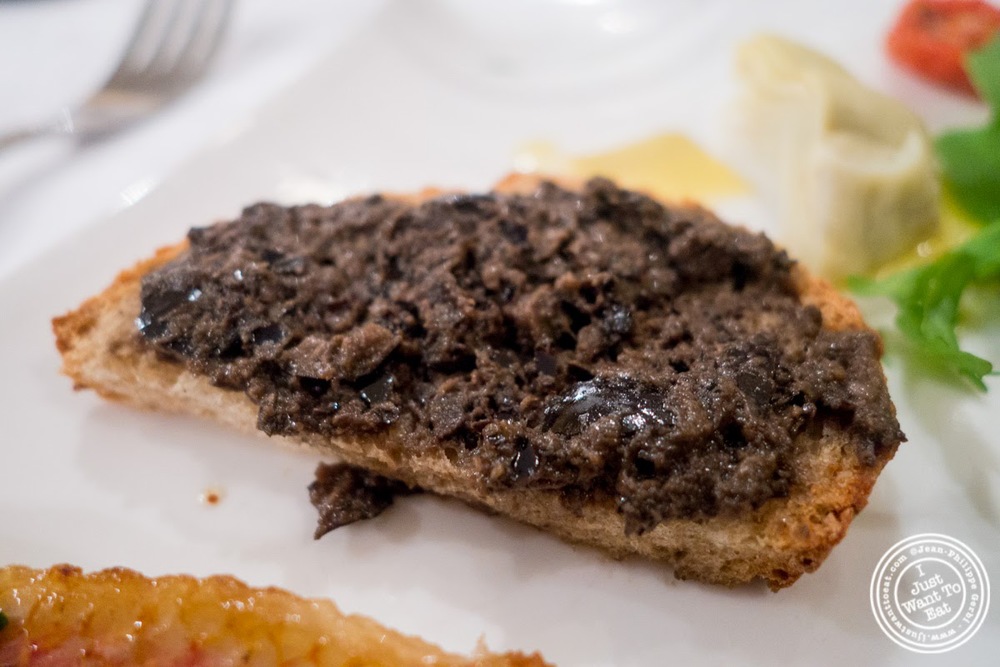 image of tapenade at Le Chaudron in Tournon, France