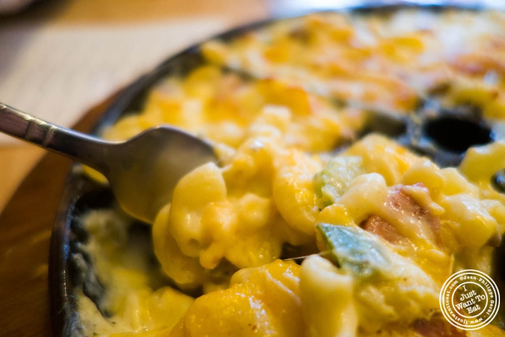 image of cajun Mac and cheese at S'mac in the East Village, NYC, New York