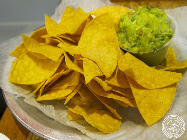 image of guacamole and chips at Pinche Taqueria in NYC, New York