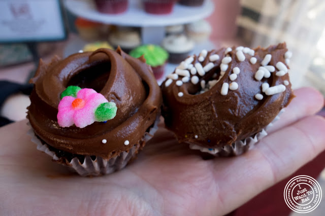 image of chocolate cupcakes at Magnolia Bakery in NYC, New York 