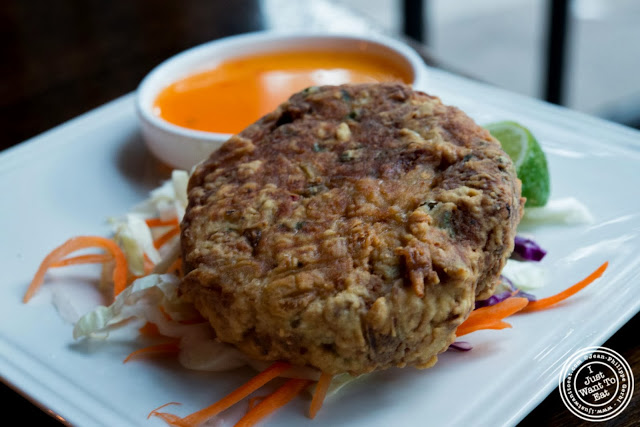 image of Thai crab cake at Glow Thai restaurant and lounge in Bay Ridge Brooklyn, New York