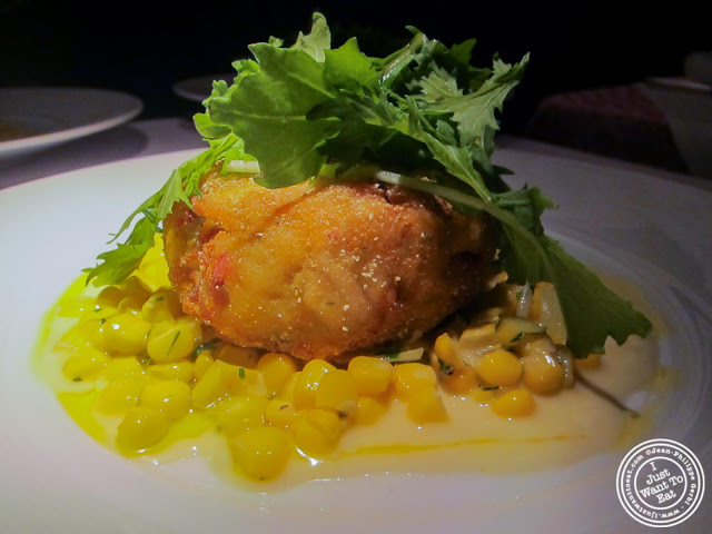 image of crab cakes at 21 Club in NYC, New York
