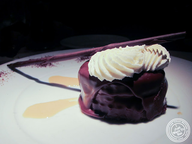 image of Boston cream pie at 21 Club in NYC, New York