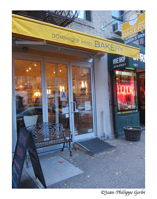 Image of the Entrance of Dominique Ansel Bakery in Soho, NYC, New York