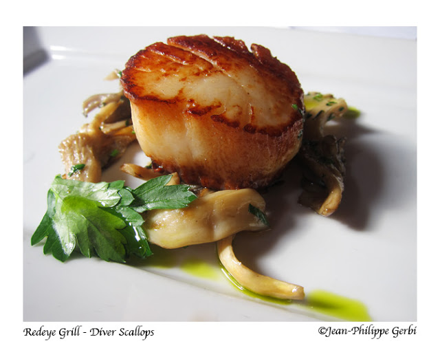 Image of the Diver scallops at the Redeye Grill in NYC, New York