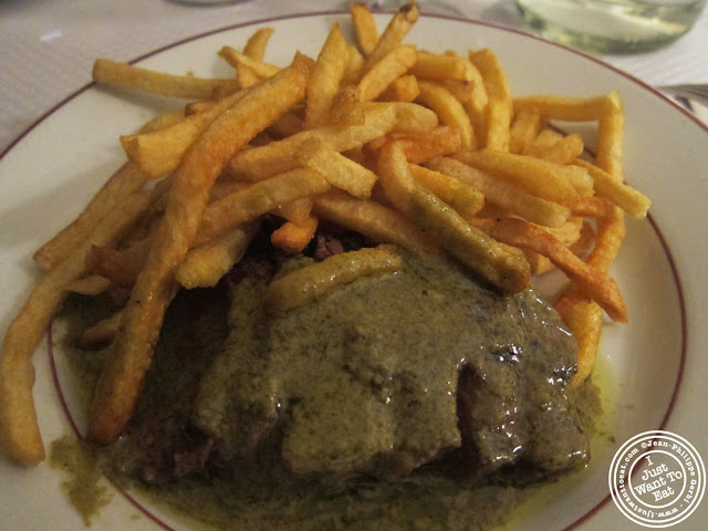Image of the Steak frites at Le Relais de Venise in Paris, France
