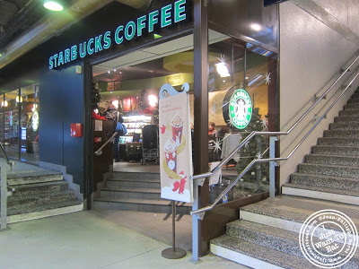 Image of Starbuck coffee in Paris, France