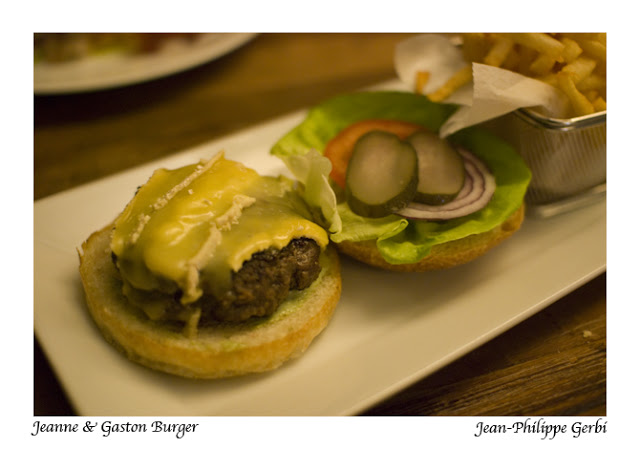 Image of Brie burger at Jeanne et Gaston in NY, New York